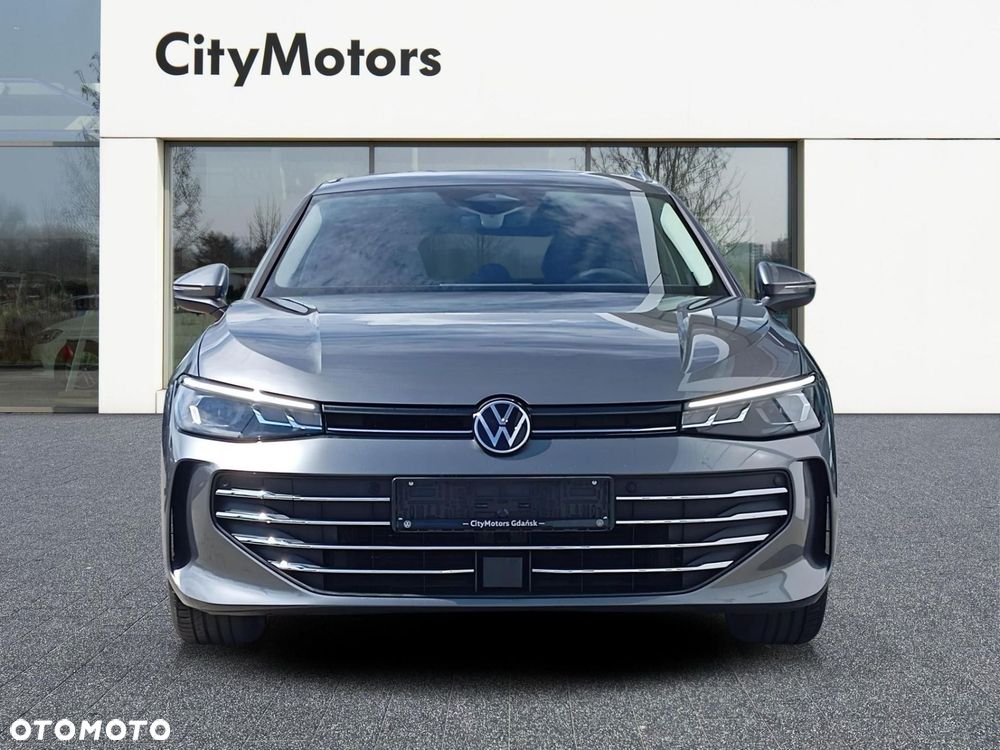 Volkswagen Passat - 9