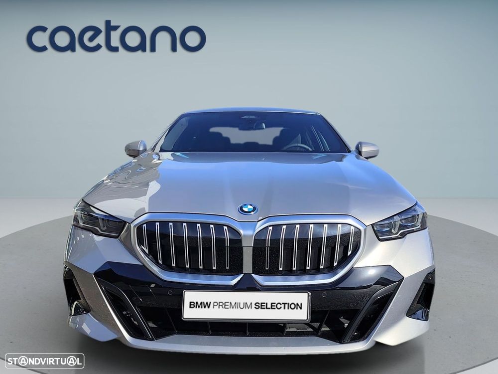 BMW 530 e Pack Desportivo M - 2