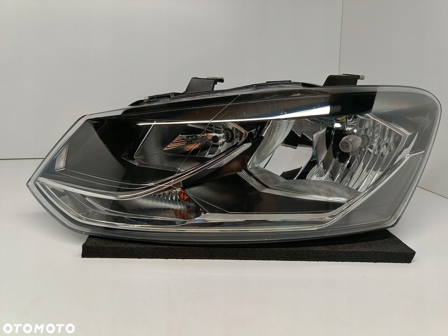 VOLKSWAGEN POLO V 6R 6C1 LIFT 14- LAMPA LEWA PRZEDNIA ZWYKŁA TYC 20-E668 - 1