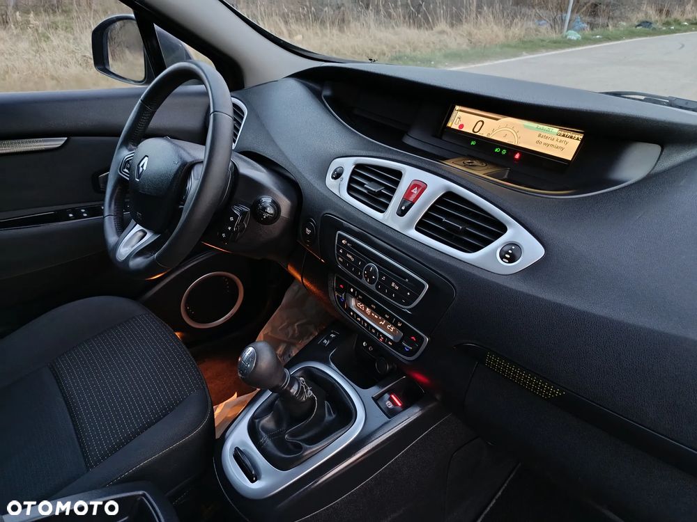 Renault Scenic 1.6 16V 110 Dynamique - 20