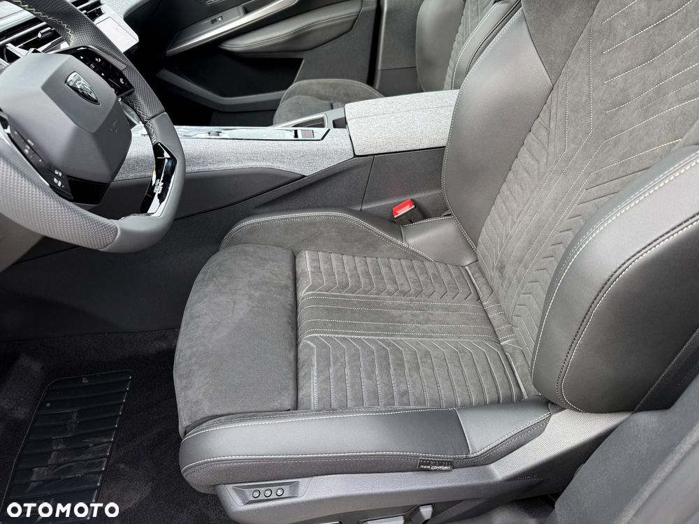 Peugeot 3008 1.2 PureTech mHEV GT Exclusive e-DCS6 - 12