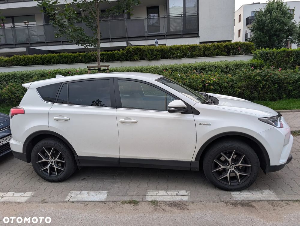 Toyota RAV4 Hybrid Premium 4x4 - 5