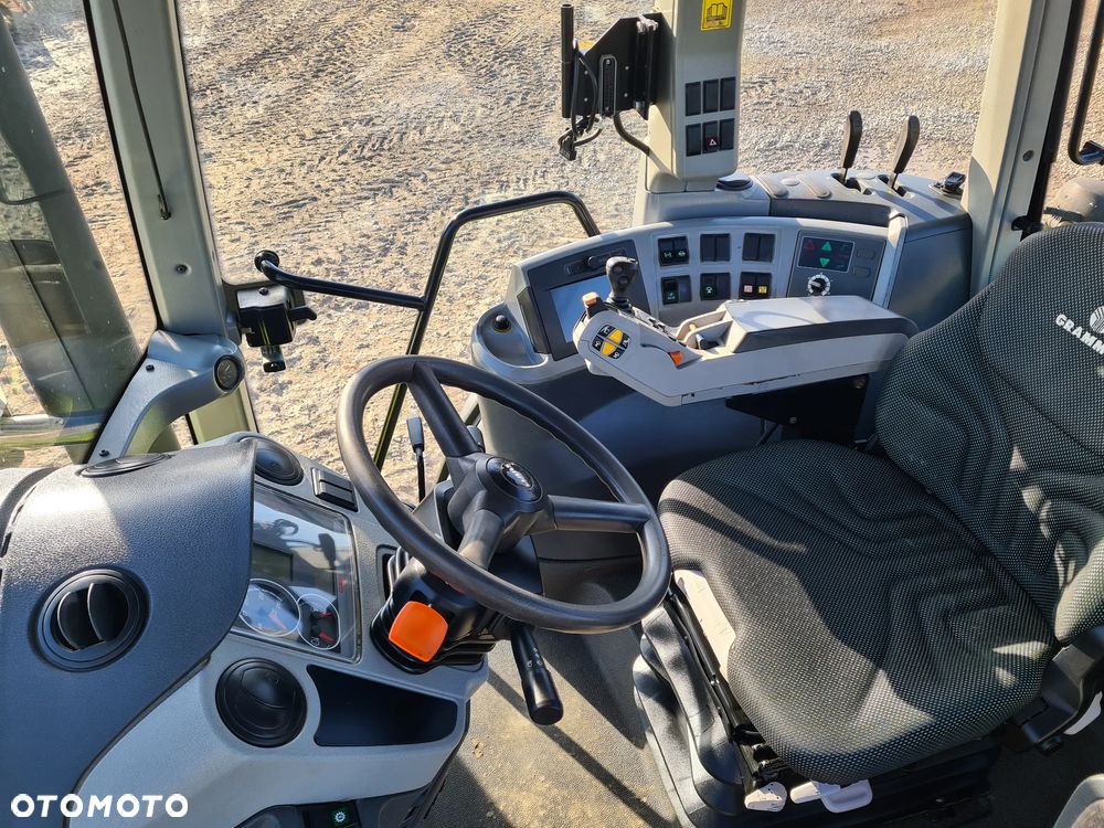 Claas AXION 810 - 11