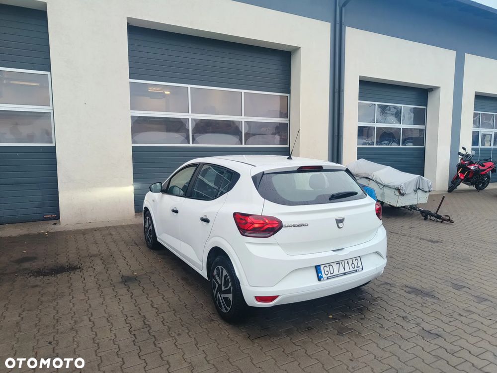 Dacia Sandero - 5