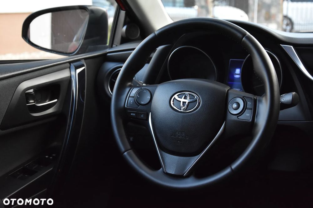 Toyota Auris 1.6 Premium Comfort - 15