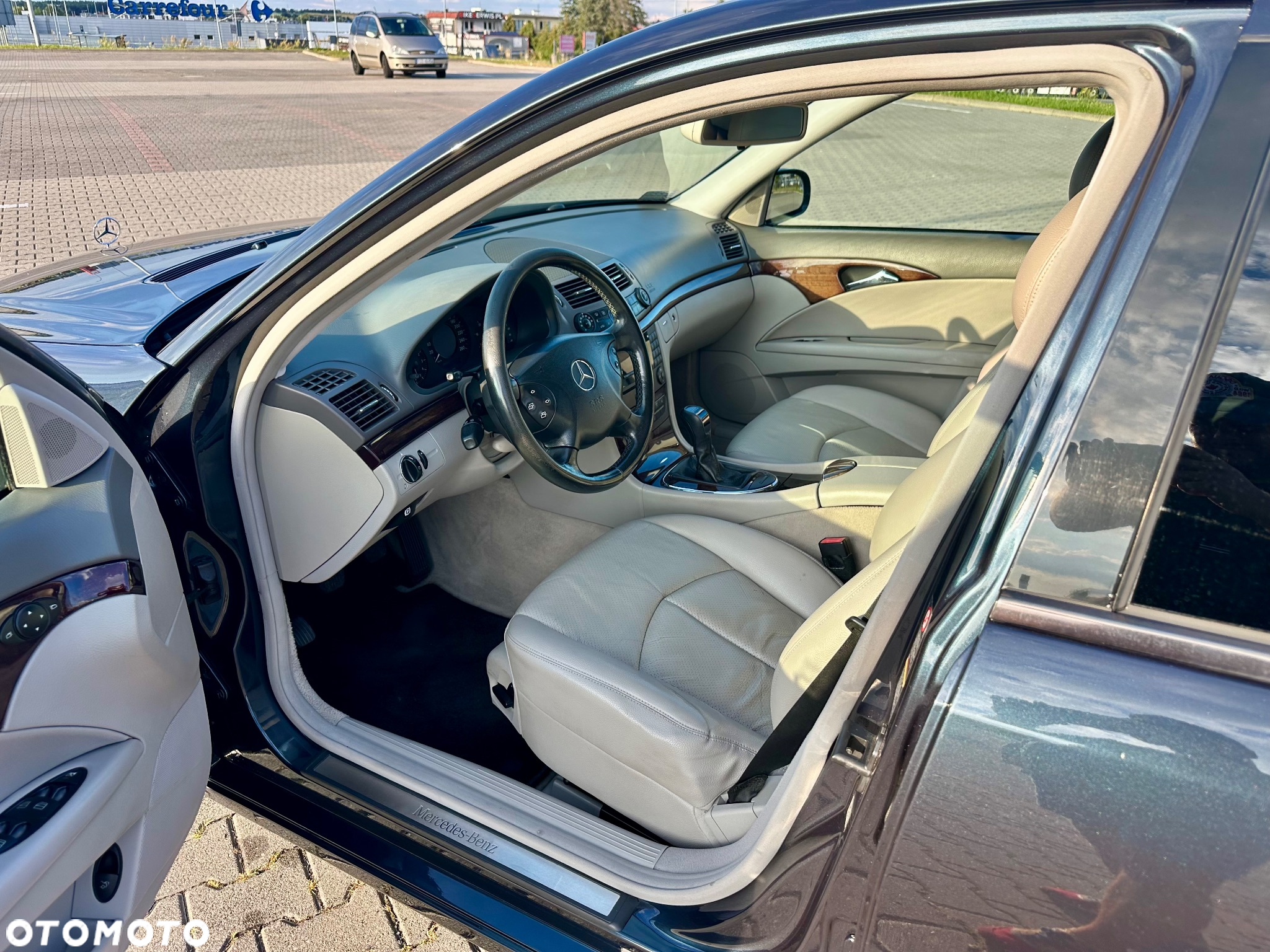 Mercedes-Benz Klasa E 200 CDI Classic - 29