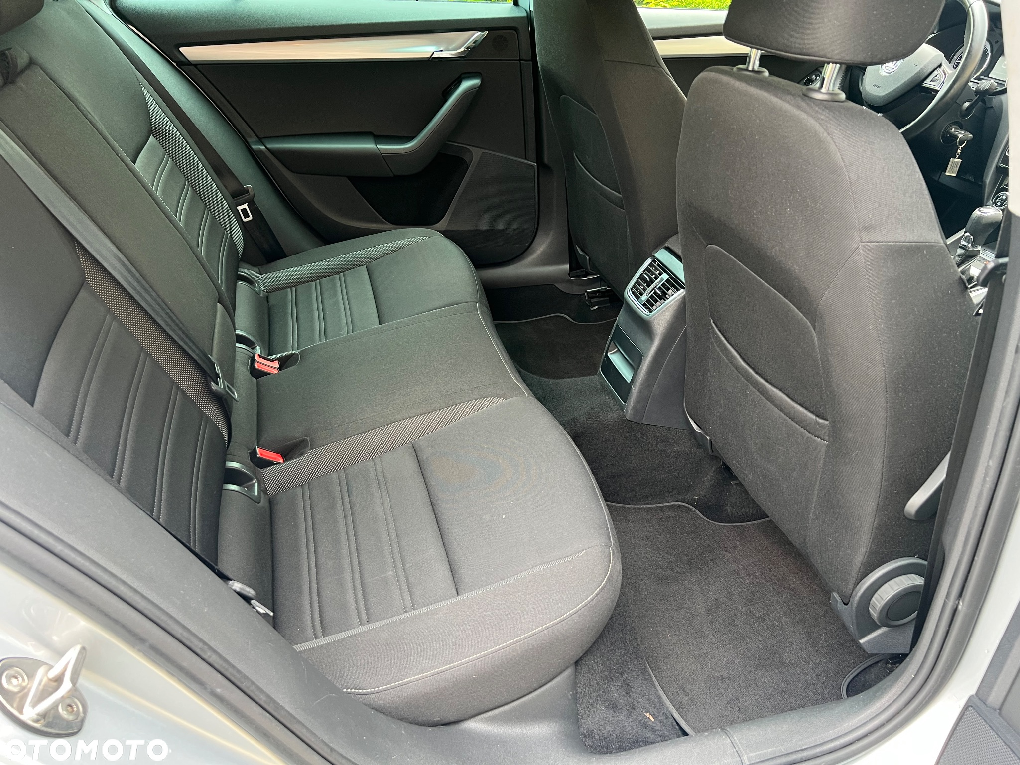 Skoda Octavia 1.6 TDI SCR Clever DSG - 31