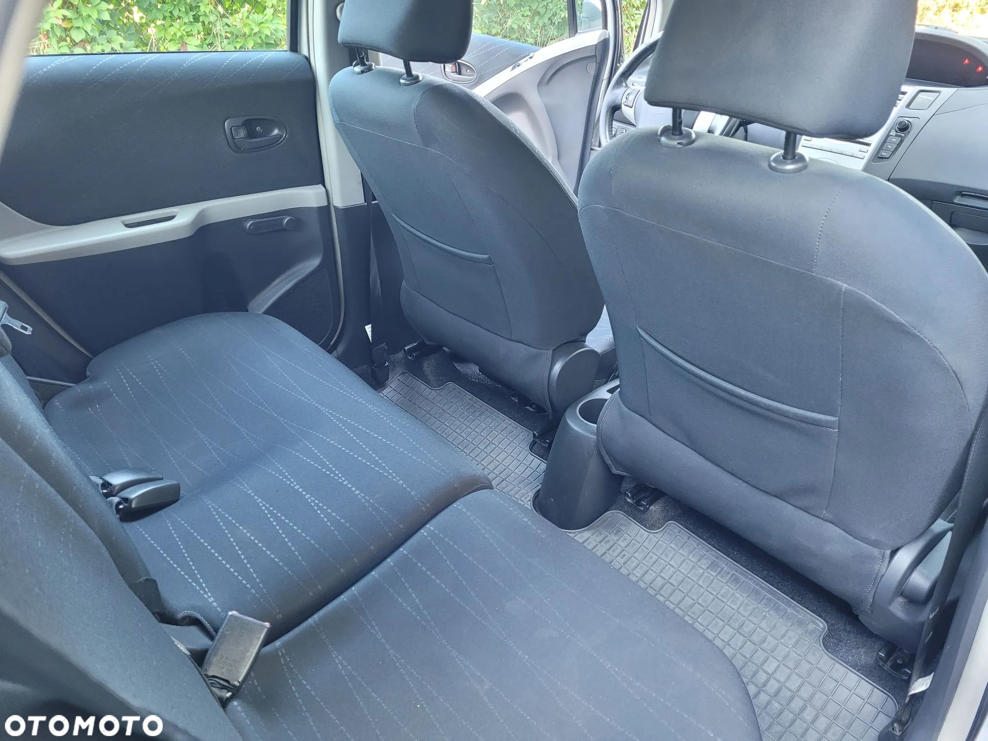 Toyota Yaris 1.3 Sol - 11