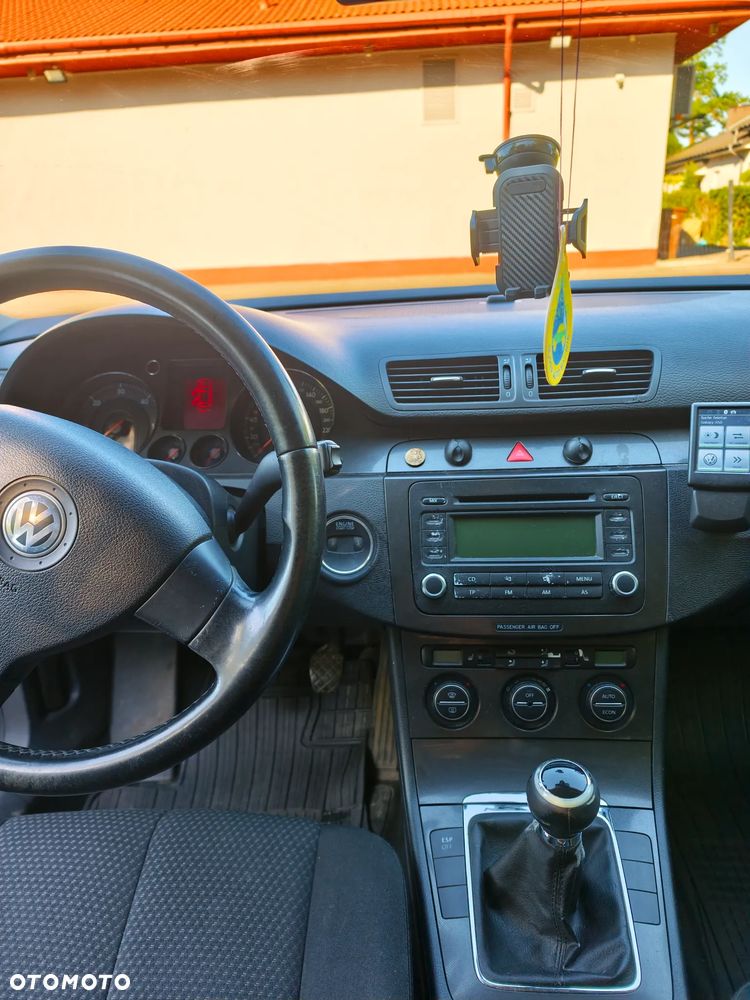 Volkswagen Passat 2.0 TDI Individual - 5