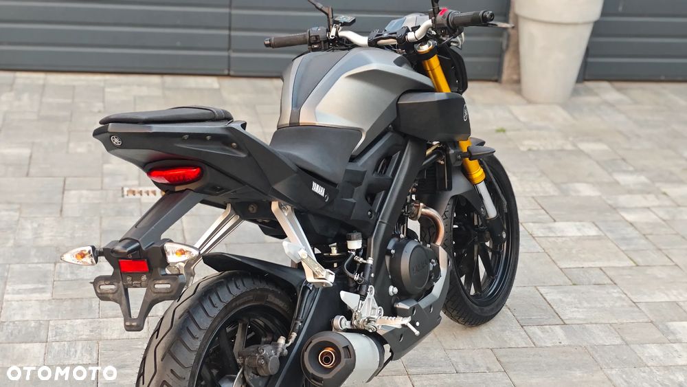 Yamaha MT - 7