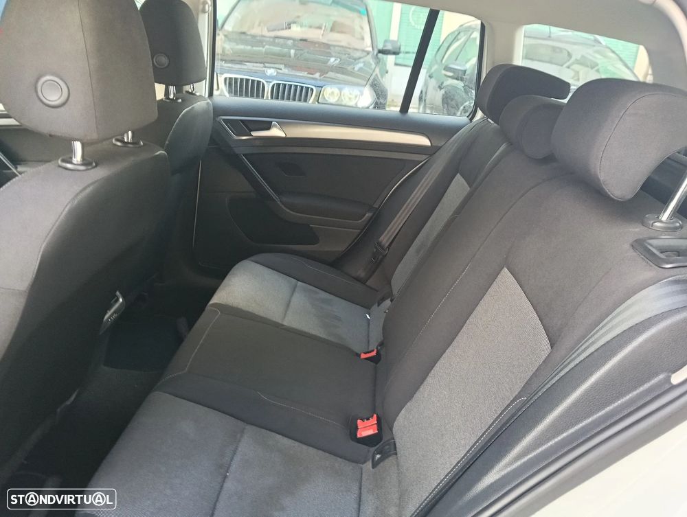 VW Golf Variant 1.6 TDi BlueMotion Confortline - 39