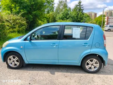 Daihatsu Sirion 1.3 - 9