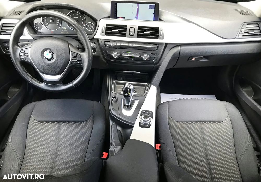 BMW Seria 3 320i Aut. - 6