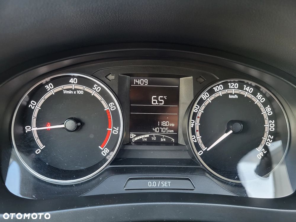 Skoda RAPID 1.0 TSI Active - 5