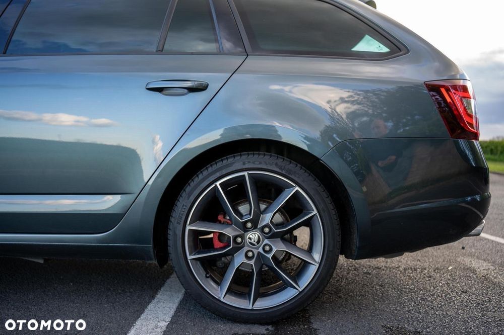 Skoda Octavia 2.0 TDI RS Challenge DSG - 13