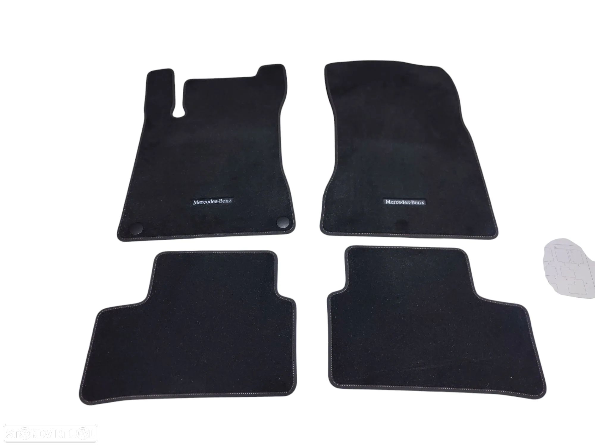 Jogo de tapetes Novos Originais Mercedes Classe A CLA W177 W118 A1776805100 - 1