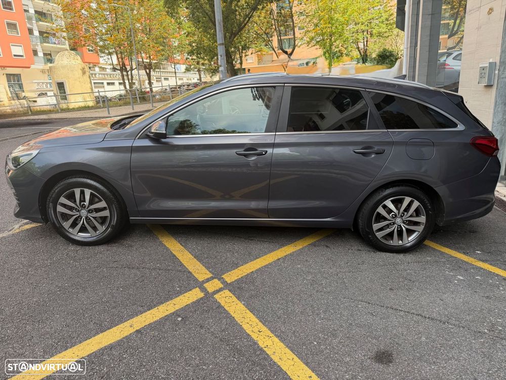 Hyundai i30 SW 1.6 CRDi Style+Navi - 24