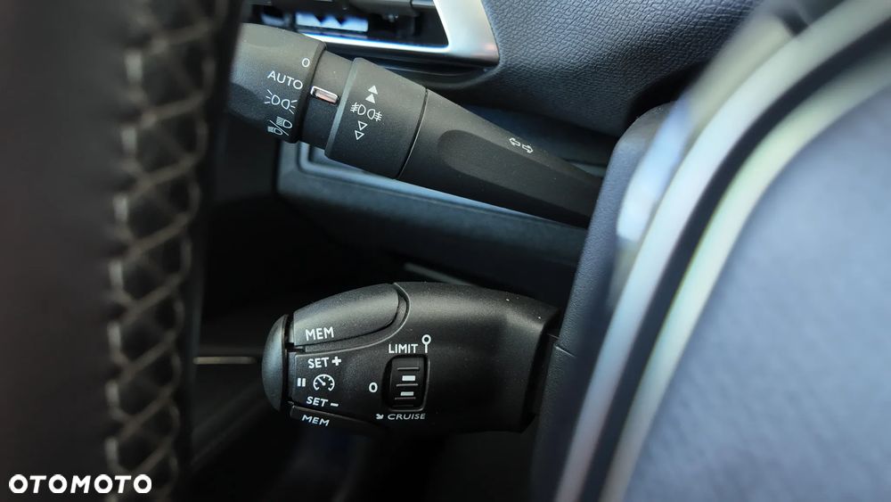 Peugeot 3008 BlueHDi 150 Stop & Start Allure - 30