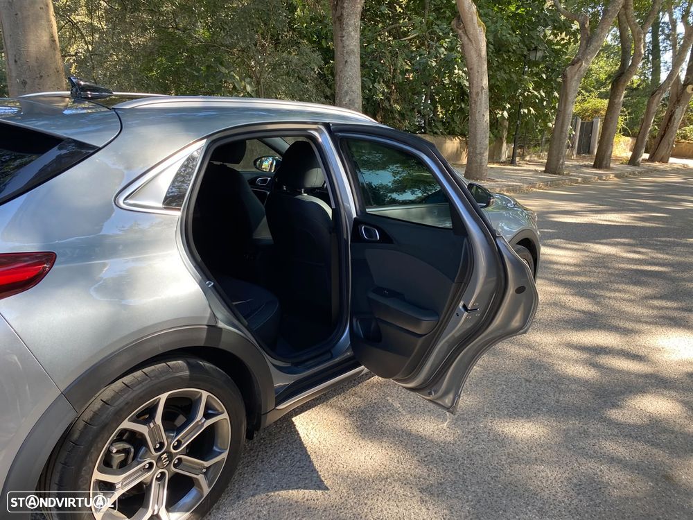 Kia XCeed 1.6 CRDi Tech+SRF - 51