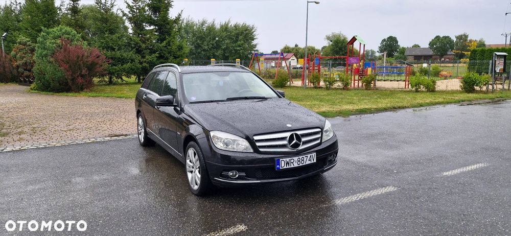 Mercedes-Benz Klasa C 180 CGI Automatik BlueEFFICIENCY Avantgarde - 11