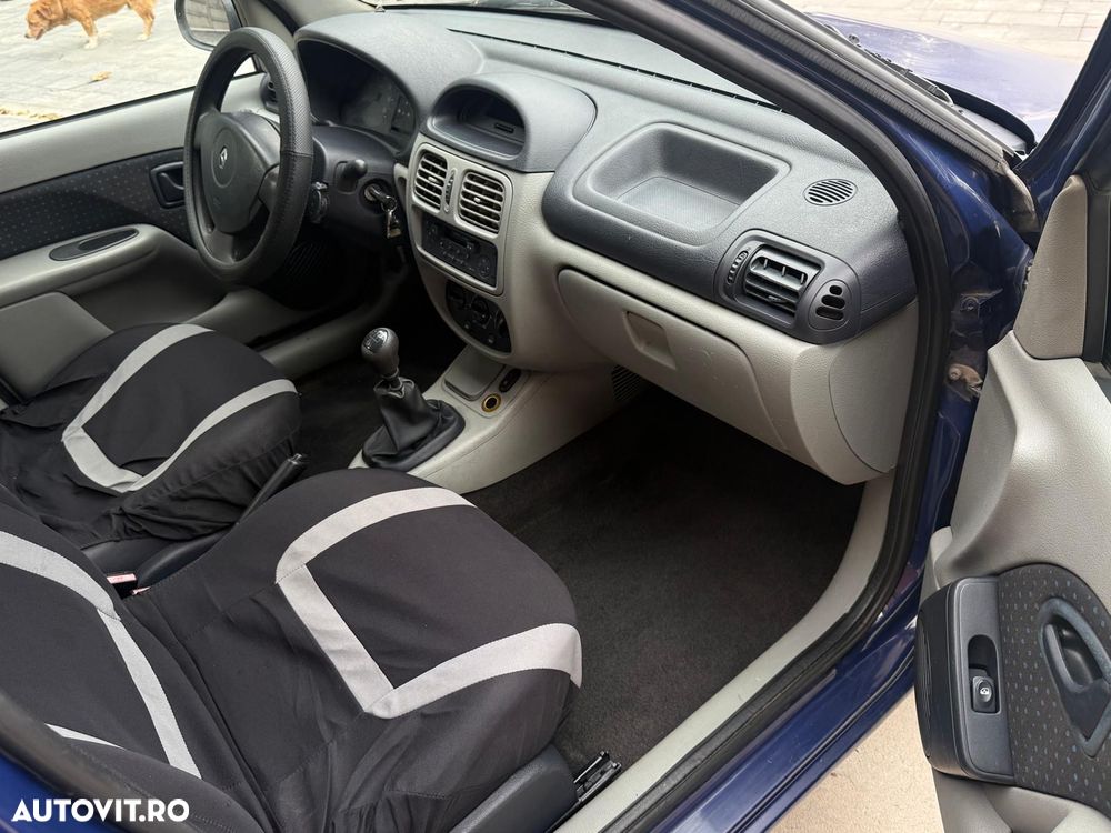 Renault Clio - 17