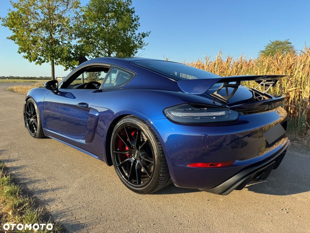 Porsche 718 Cayman GPF GT4 - 5