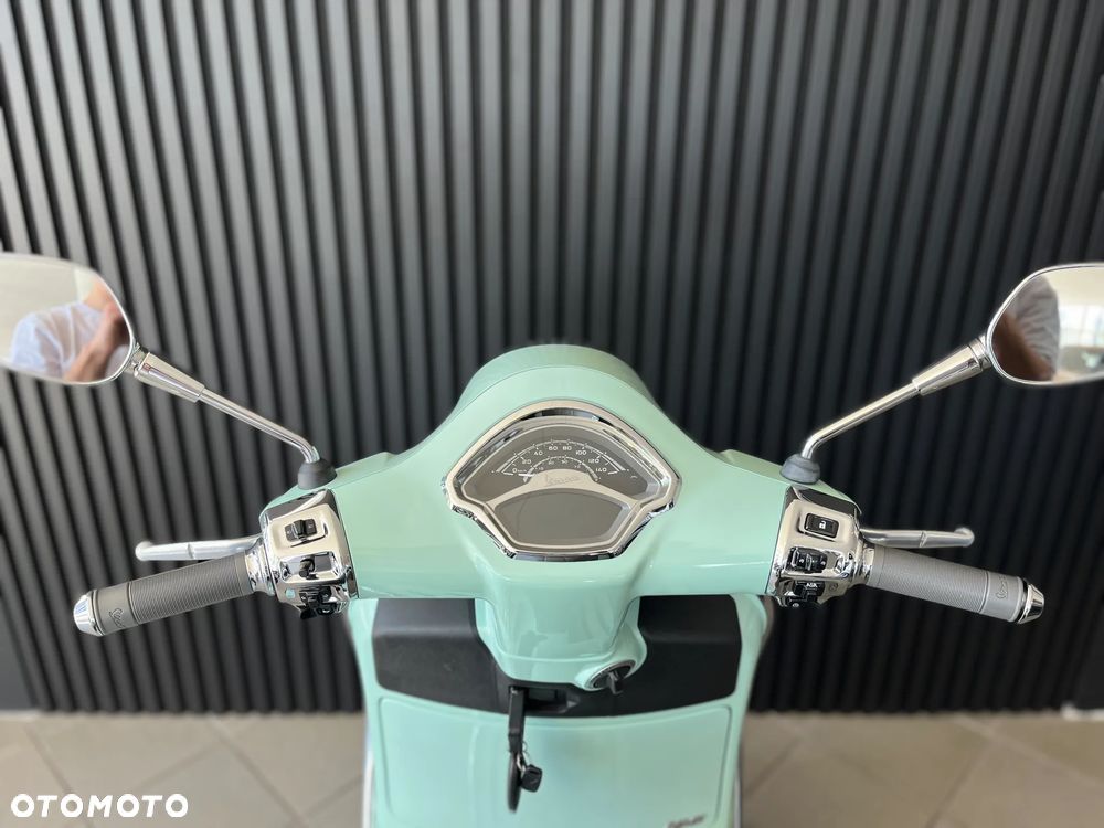 Vespa GTS - 9