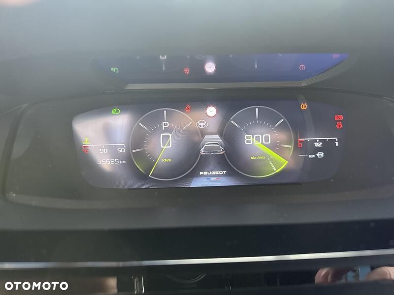 Peugeot 408 - 12