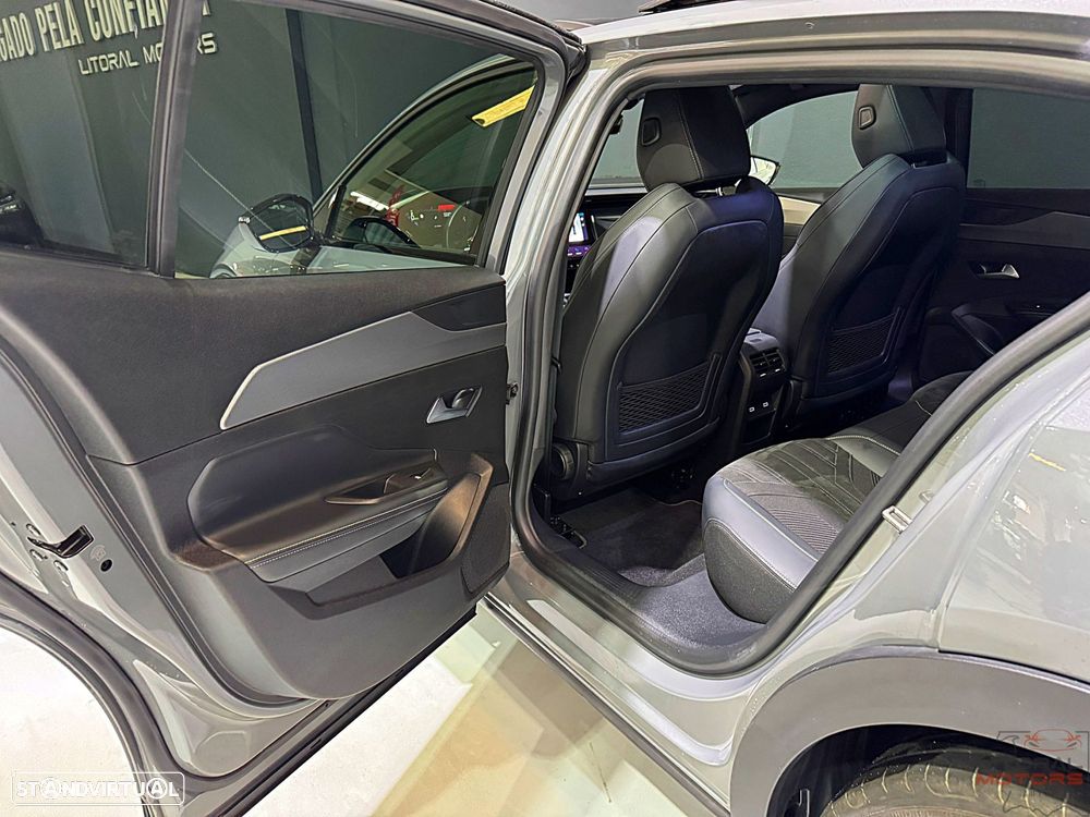 Peugeot 408 1.6 Hybrid GT e-EAT8 - 16