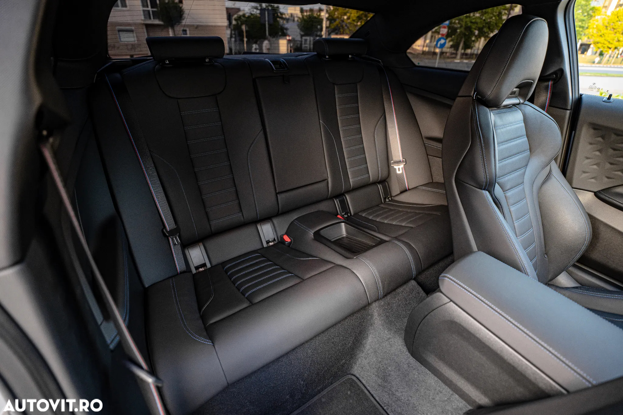 BMW M2 M240i xDrive AT - 35