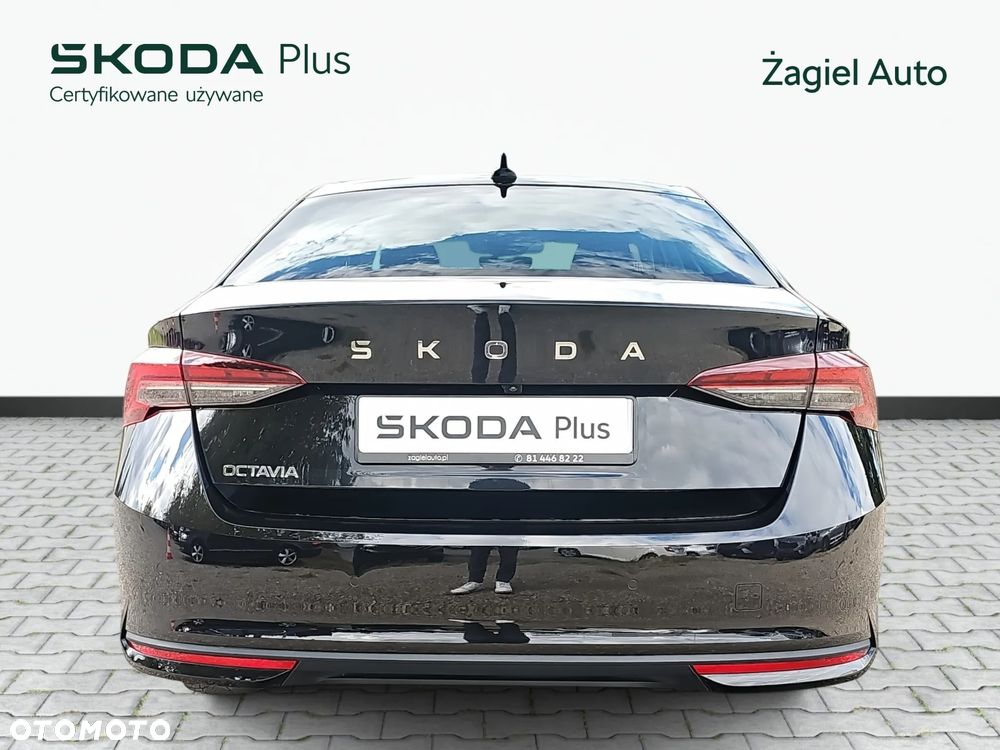 Skoda Octavia 2.0 TDI Selection DSG - 4