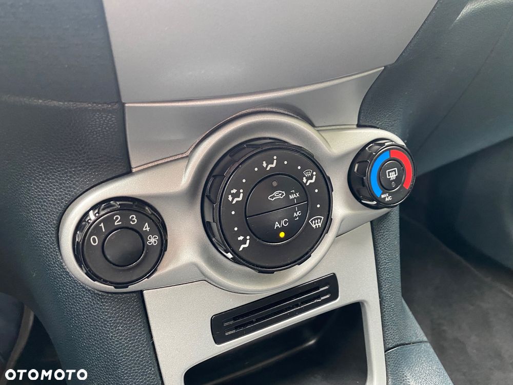 Ford Fiesta 1.25 Trend Edition - 24