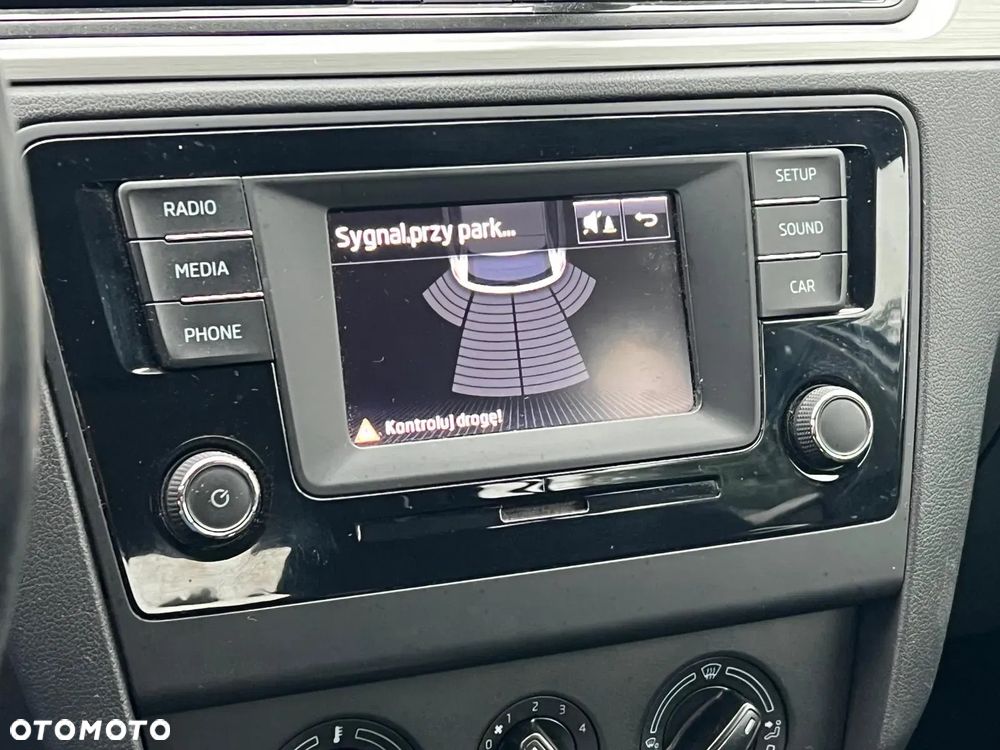 Skoda RAPID 1.4 TDI DPF Style DSG - 22