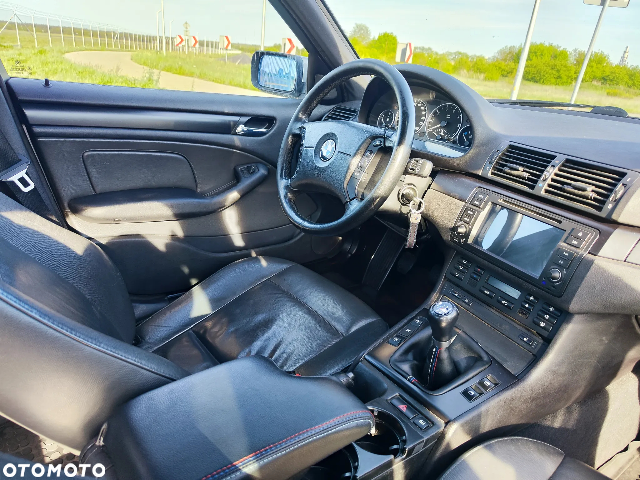 BMW Seria 3 330i - 27