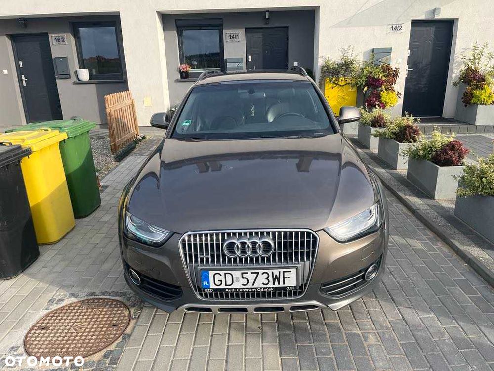 Audi A4 Allroad - 1