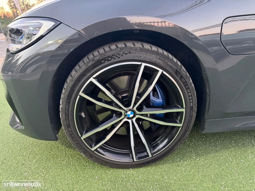BMW 330 e Pack M Auto - 9