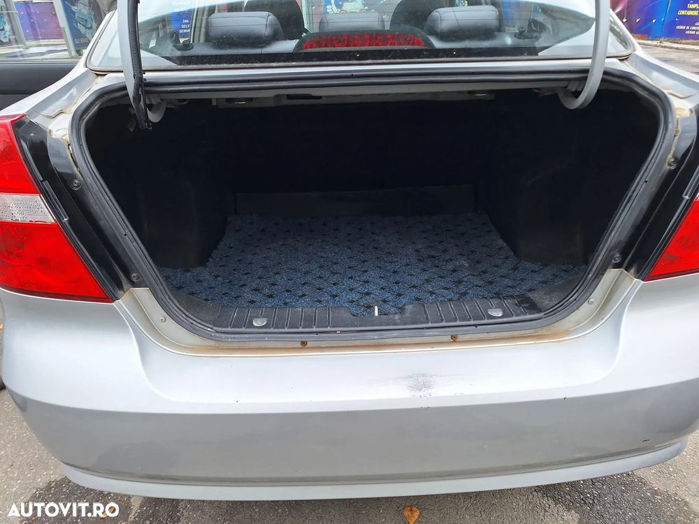 Chevrolet Aveo - 16