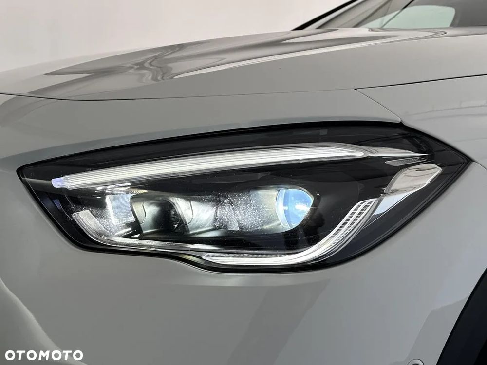 Mercedes-Benz GLA - 26