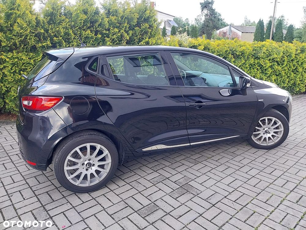 Renault Clio 1.2 16V 75 LIMITED - 4
