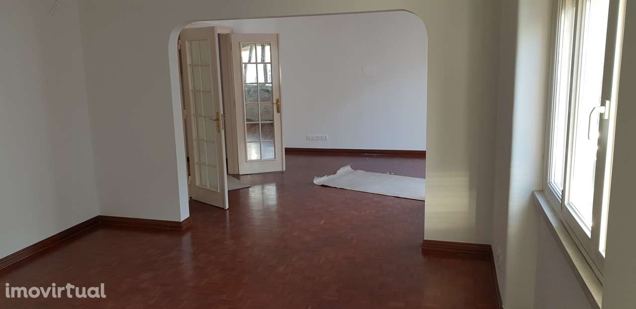 6 Ass. c. 250m² e varandas em Lisboa. A nao perder. Marques do Pombal - Grande imagem: 4/33