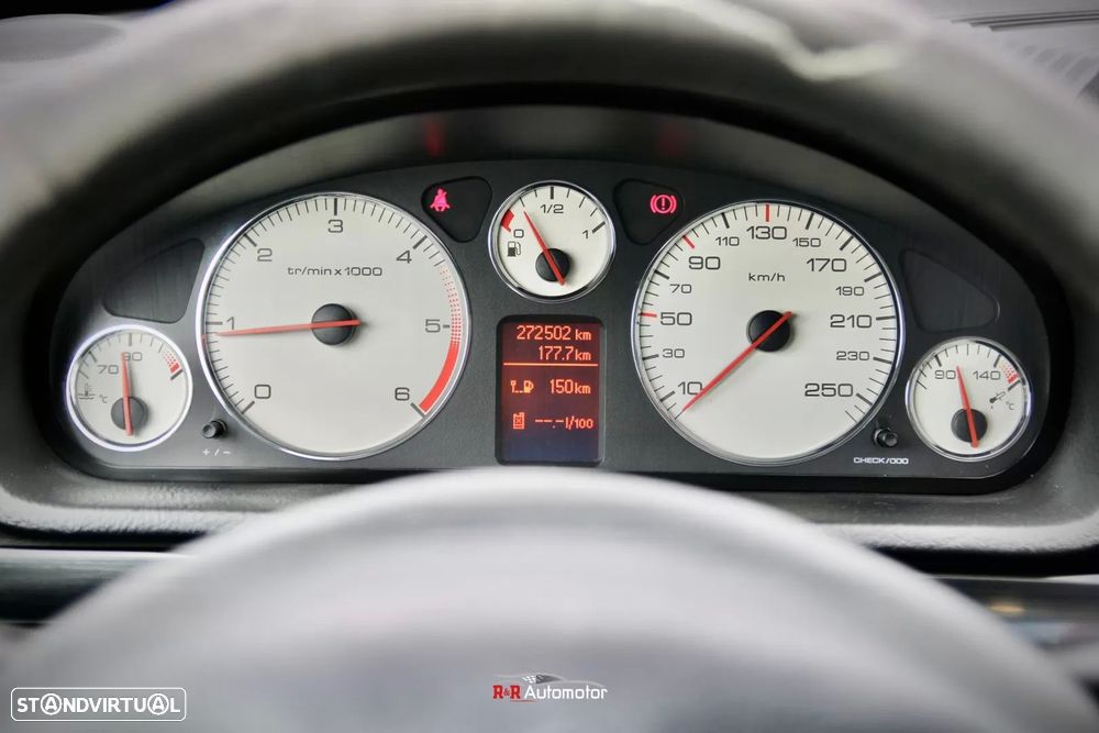 Peugeot 407 1.6 HDi Premium - 16