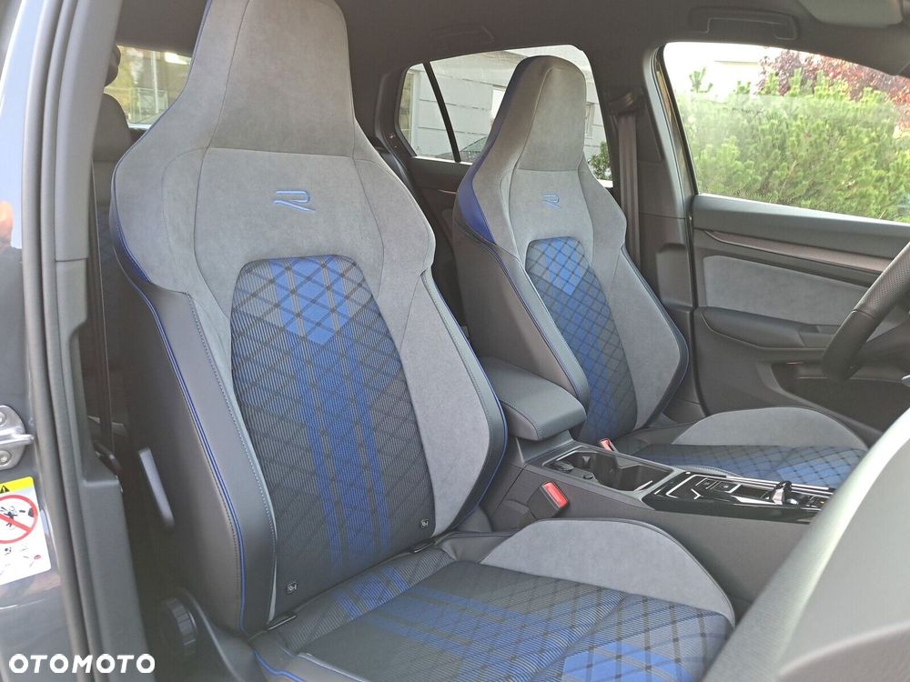 Volkswagen Golf 2.0 TSI 4Motion R Black Edition DSG - 25