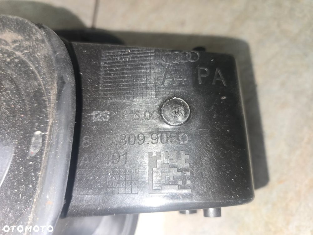 AUDI A4 B9 LIFT KLAPKA WLEWU PALIWA LX7H - 5