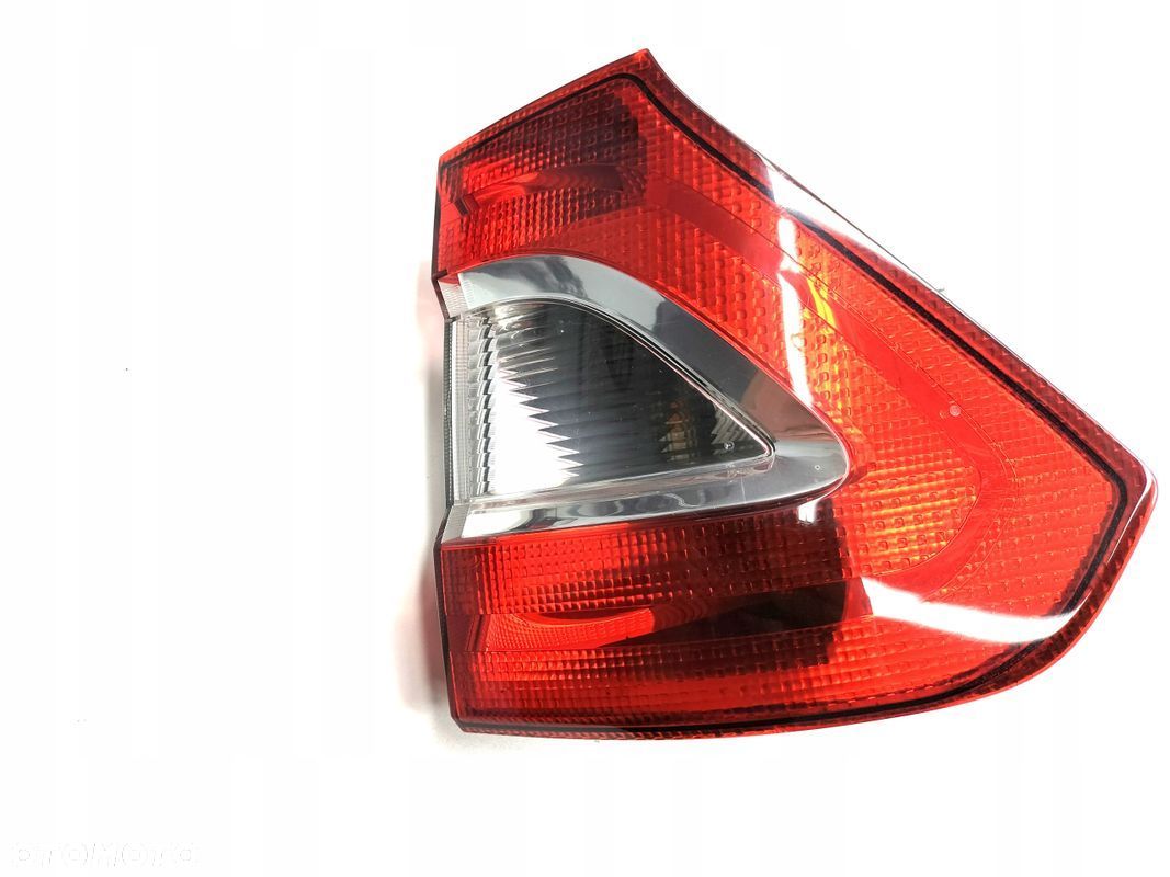 LAMPA TYLNA PRAWA W BŁOTNIK FORD GALAXY MK3 - 1