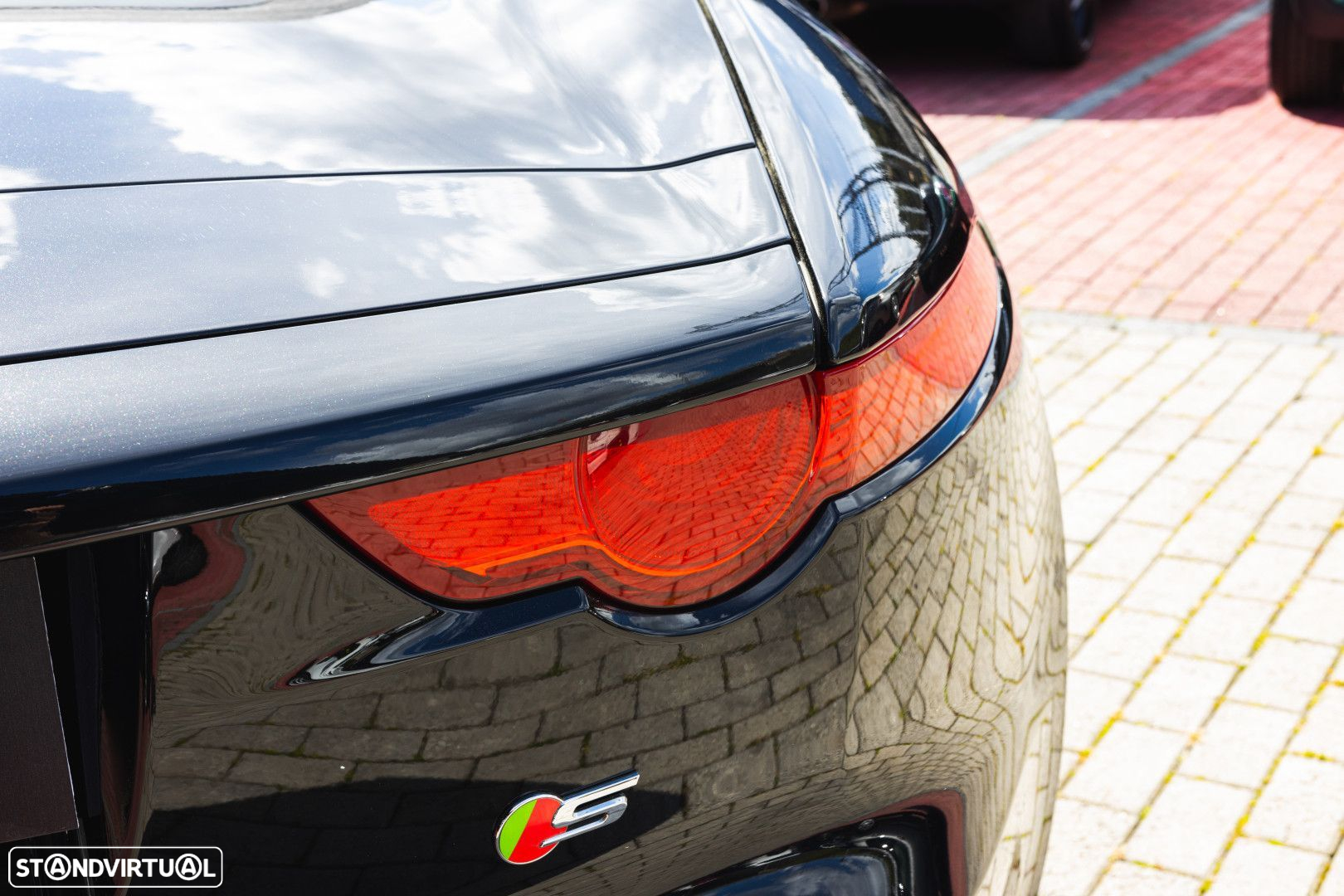 Jaguar F-Type V8 Cabriolet S - 21