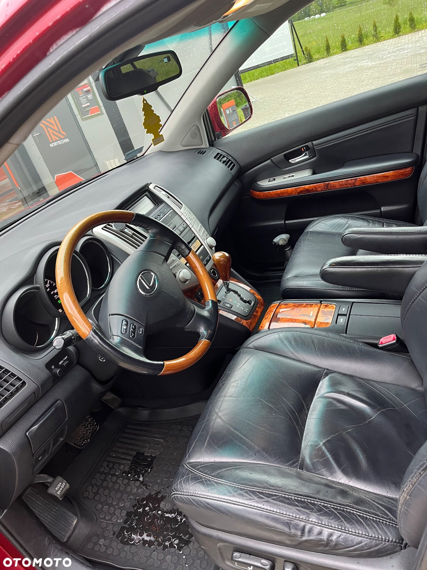 Lexus RX - 9