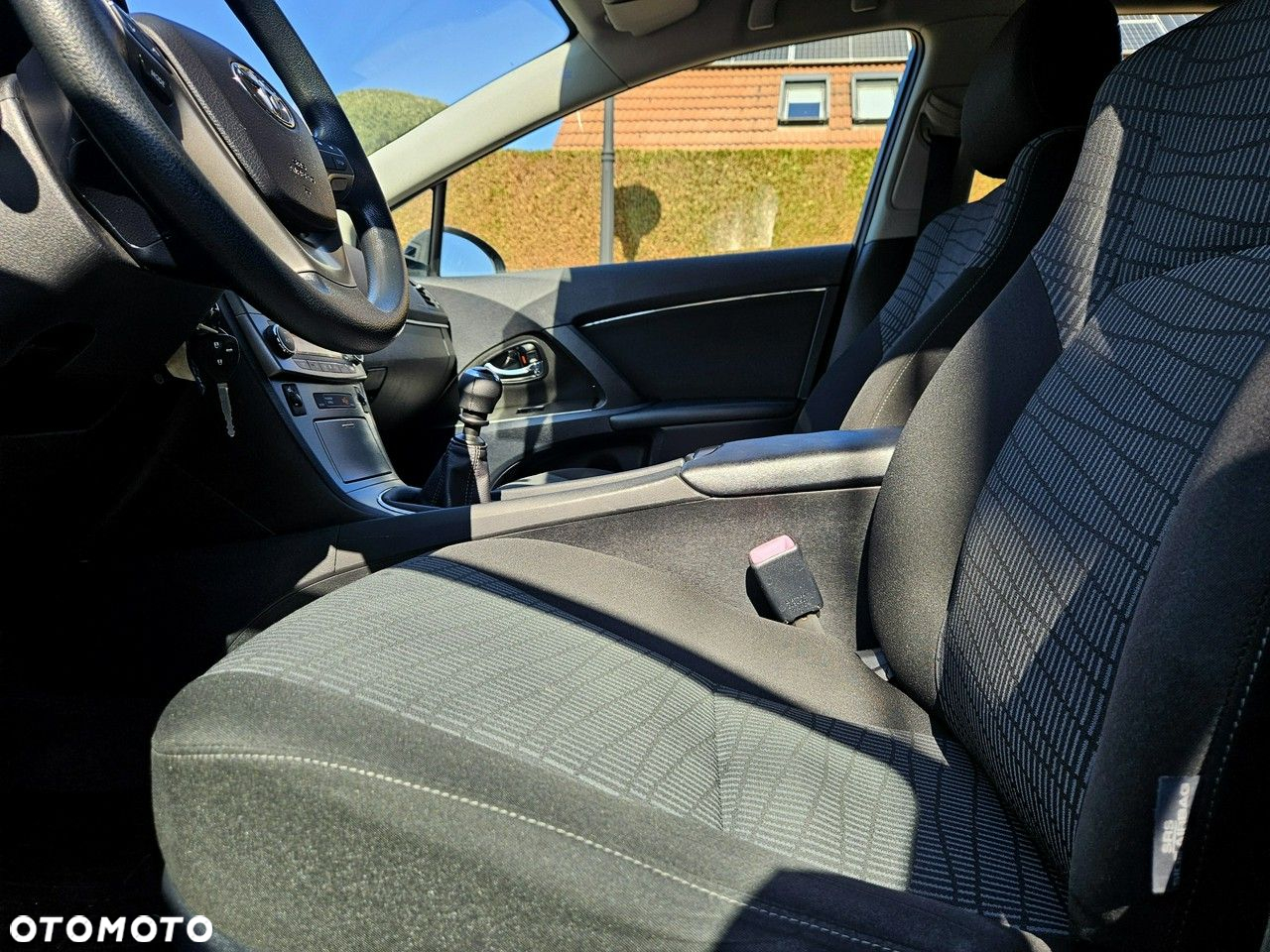Toyota Avensis Combi 2.0 D-4D - 8
