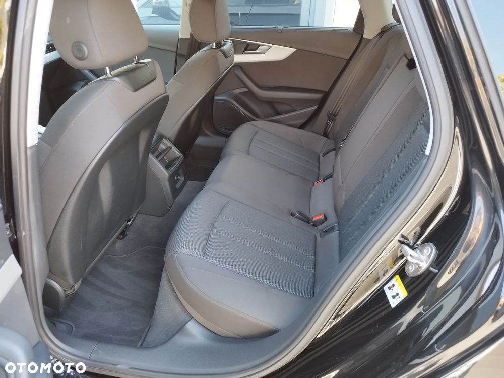Audi A4 Avant 40 TDI S tronic - 29