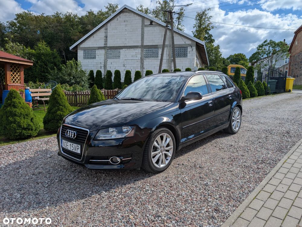 Audi A3 Sportback - 1