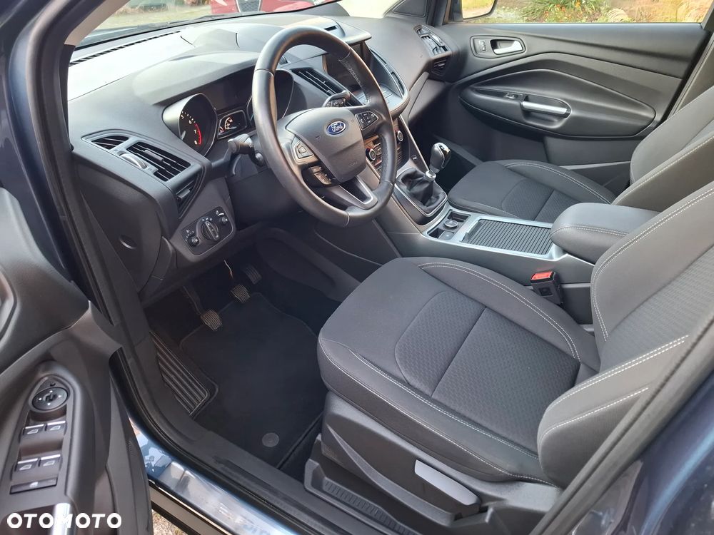 Ford Kuga 1.5 EcoBoost 2x4 Business Edition - 10